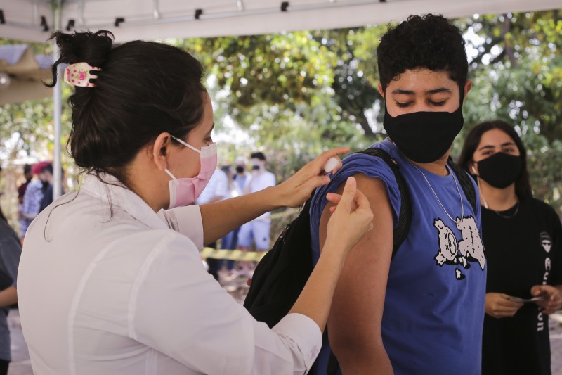 Covid-19: cerca de 21,5 milhões de brasileiros não tomaram 2ª dose
